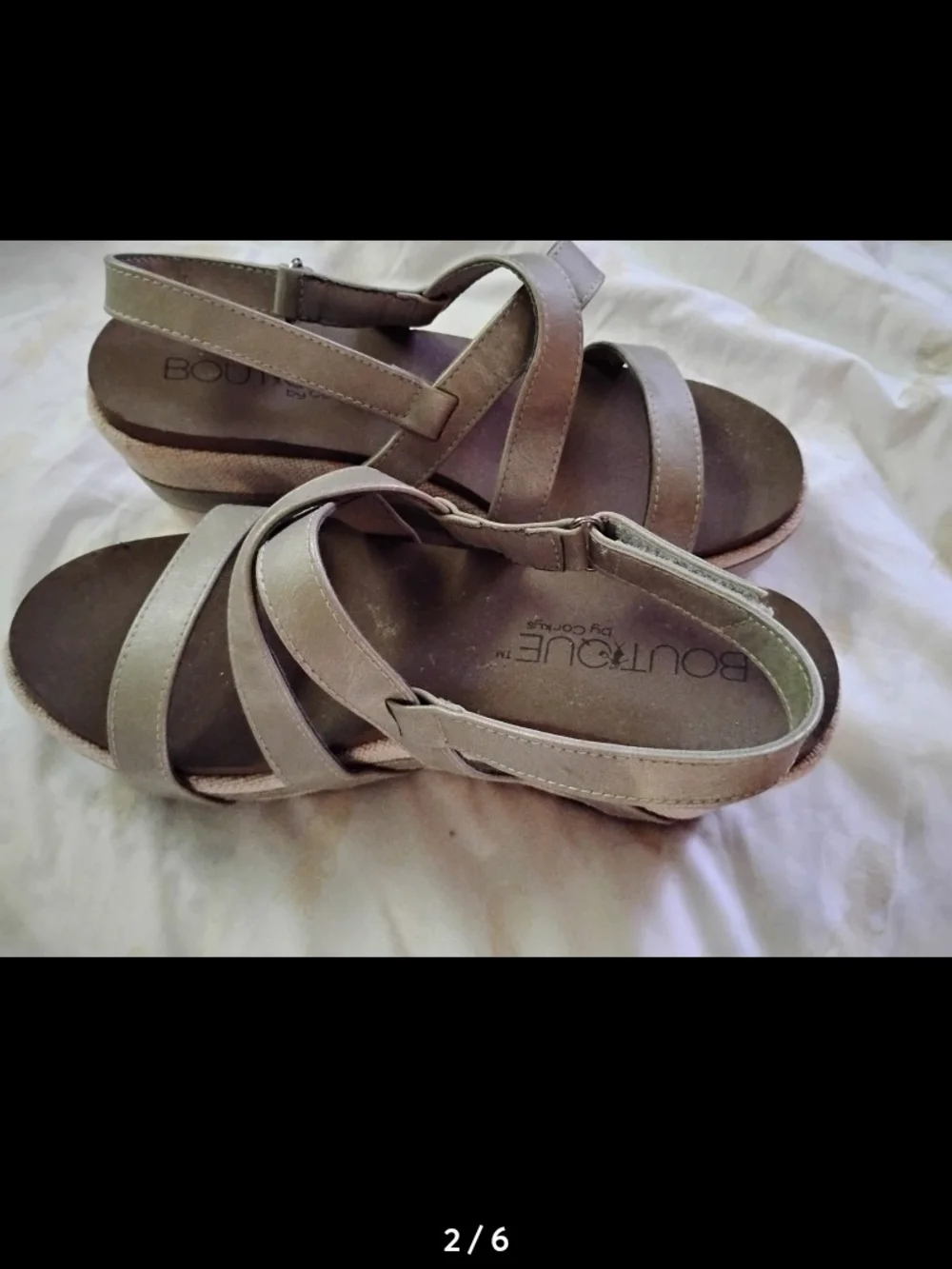 Boutique Corkys neutral taupe